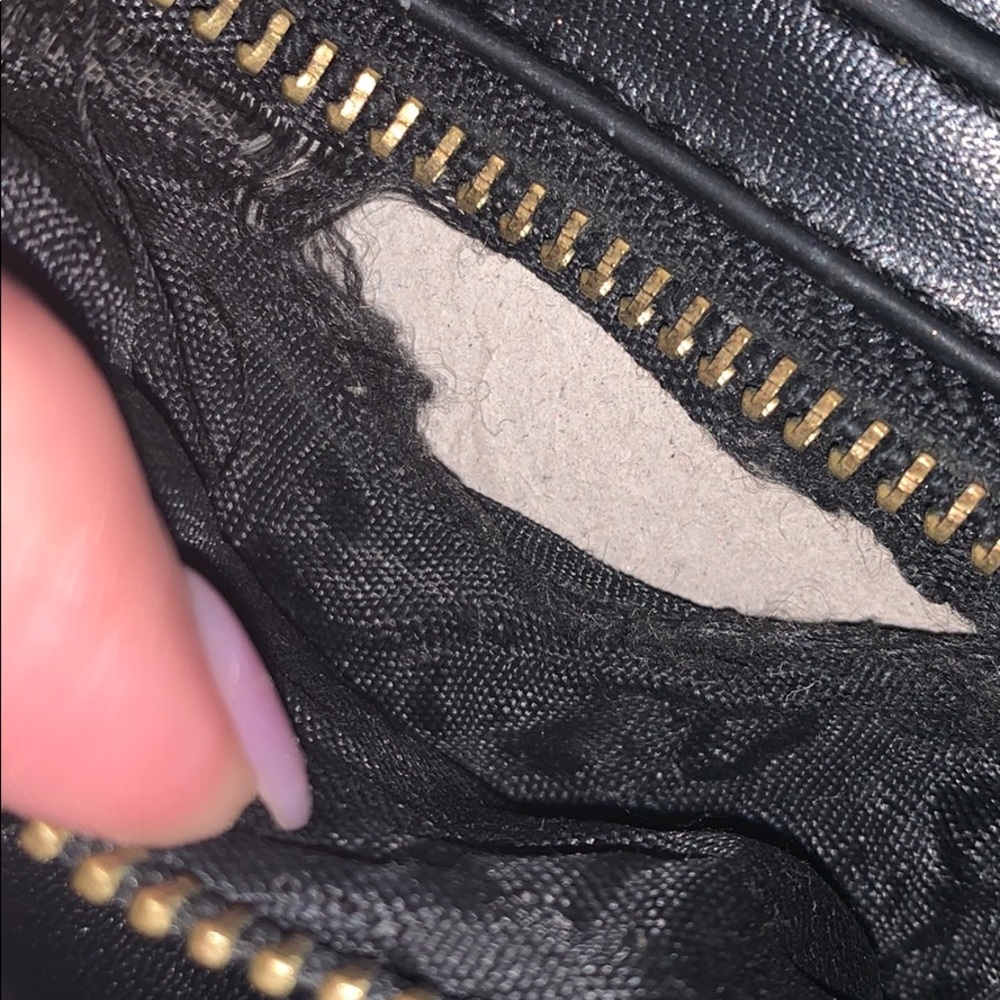 BCBG Black and Gold Wallet - Picture 4 of 4